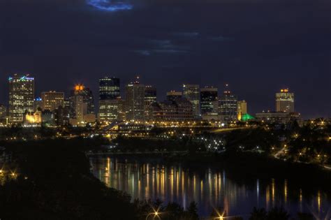 Edmonton Skyline at Night 1 by schon on DeviantArt