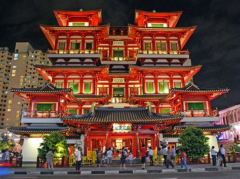 Chinese Temples in Singapore: Where to see Buddha statues, beautiful pagodas and Oriental ...