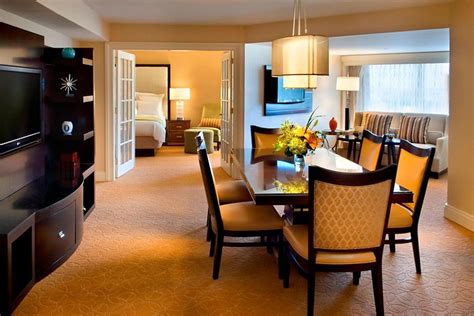 Marriott Boston Quincy Rooms: Pictures & Reviews - Tripadvisor