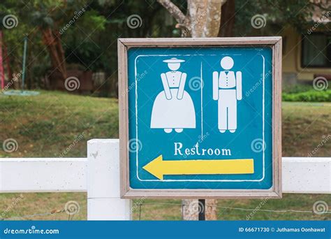 111 Restroom Sign Pointing Arrow Photos - Free & Royalty-Free Stock Photos from Dreamstime