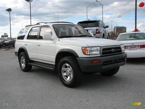 1998 White Toyota 4Runner SR5 #1700547 Photo #4 | GTCarLot.com - Car Color Galleries