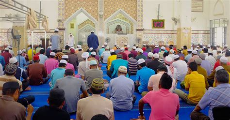 Gambar Orang Berdoa Di Masjid Nabawi Umbrella Tree - IMAGESEE