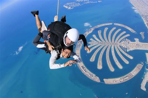 Sky Dive Dubai al Palm Drop Zone + Hotel