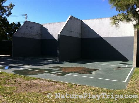 Parks with Outdoor Handball and Racquetball Courts in Orange County