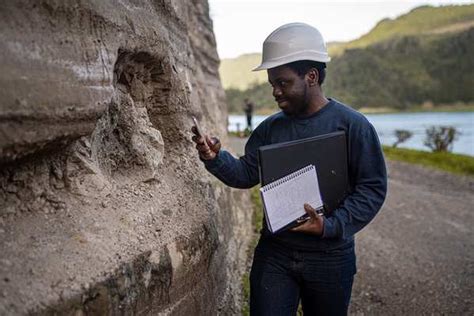 Geology Fieldwork Opportunities | University of South Wales