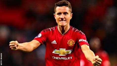 Ander Herrera to leave Man Utd at end of season - BBC Sport