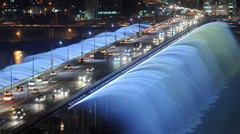 Banpo Bridge Moonlight Rainbow Fountain & getting there - KoreaToDo