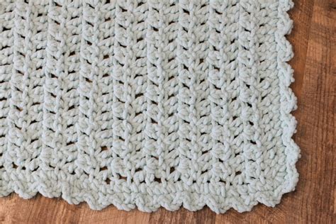 crochet border detail - Melanie Ham