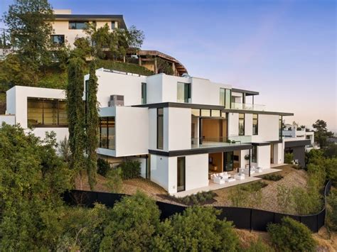 ₦5.3Billion: Inside 26-Years-Old Ariana Grande's New Home In California(Photos) - Celebrities ...