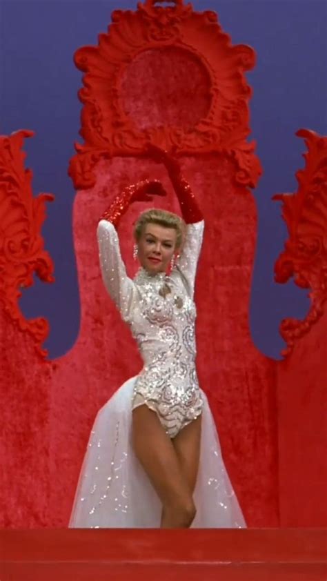 Vera-Ellen in 'White Christmas' (1954) | Голливуд, Ретро, Кино