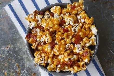 60+ Gourmet Popcorn Recipes | momooze.com