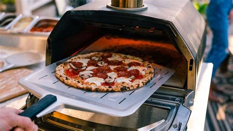 Ooni Karu 16 pizza oven review | CNN Underscored