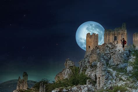 Rocca Calascio, Abruzzo | Beautiful villages, Visit venice, Ghost towns