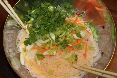 Simply Lecker: Spicy Glass Noodles Salad with Prawns