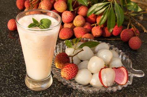 15 Proven Health Benefits of Lychee Juice | Health Tips