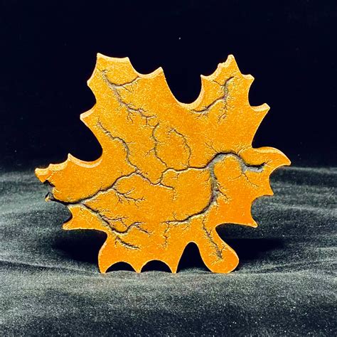 Gold Maple Leaf – Lowcountry Lightning Designs