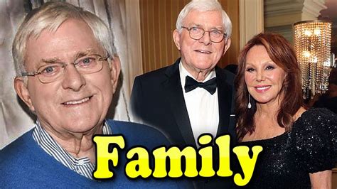 Phil Donahue Family With Daughter,Son and Wife Marlo Thomas 2020 | Marlo thomas, Phil, Celebrity ...