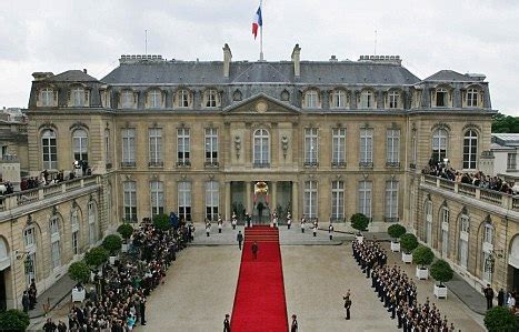 Photographs of Official residence of Heads of Various countries ...