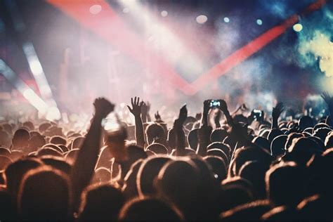 Vaping Responsibly at Concerts and Festivals - The Cobourg Guide