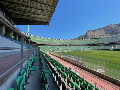 Lo stadio del Palermo "Renzo Barbera" - Sicilia Mare