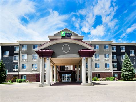 Boutique Hotel in Grand Forks | Holiday Inn Express & Suites Grand Forks