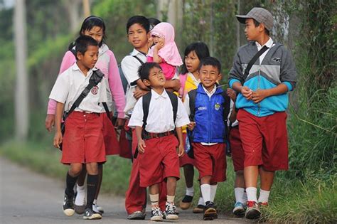 Mengasuh dan Mendidik Anak Usia Sekolah Dasar - Kompasiana.com