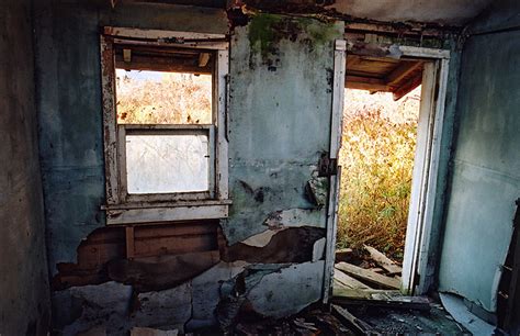 Rt 20 abandoned tourist cabin interior | 1 of 4 remaining ca… | Flickr