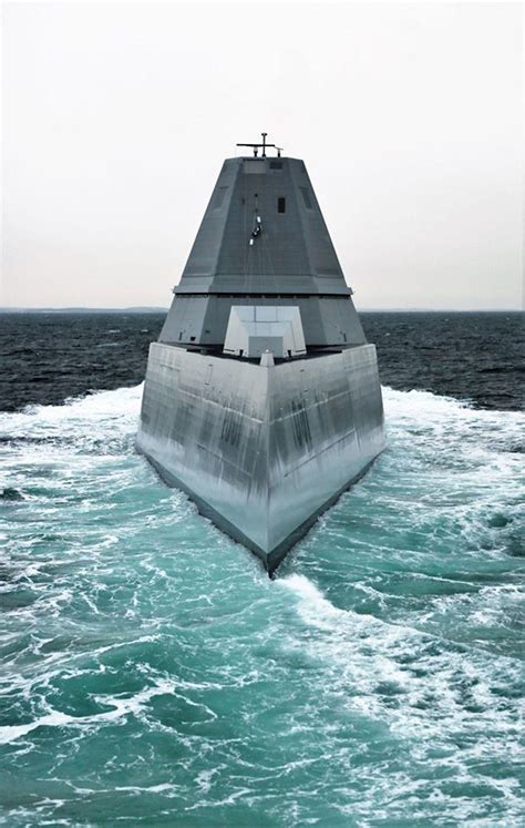 Zumwalt-class destroyer USS Michael Monsoor - DDG 1001 [2520×3973] : r/MilitaryPorn