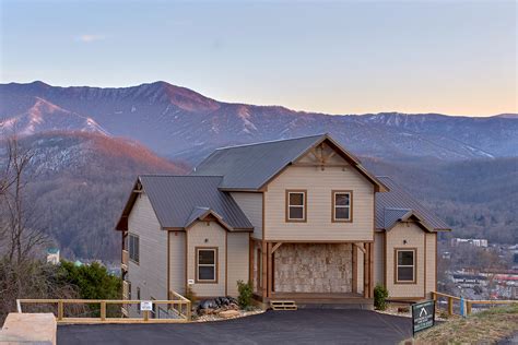 HOW LUXURY GATLINBURG CABINS MAKES YOUR STAY AMAZING?