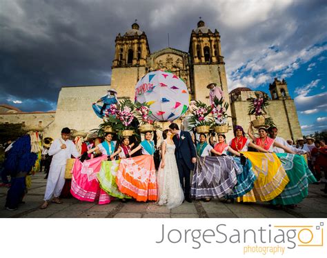 Mexico Wedding Traditions: La Calenda de Bodas - Mexico Destination Wedding