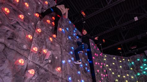 Indoor Rock Climbing near me | Rock Climbing Wall Dallas