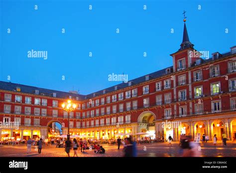 Madrid plaza mayor night hi-res stock photography and images - Alamy