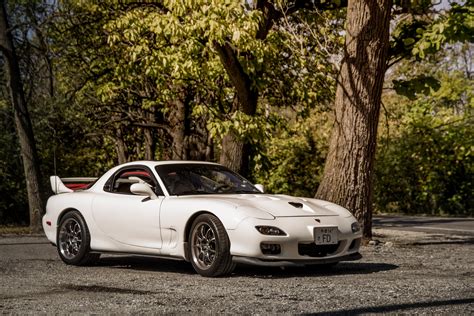 Still looks good! ('93 FD RX-7) [OC] [5184x3456] : r/carporn