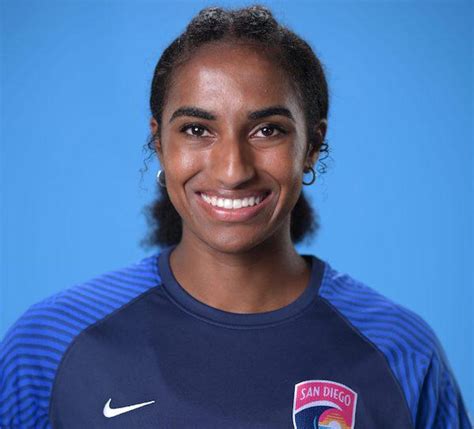 NWSL Rookie Report: Naomi Girma shines on San Diego Wave backline 08/13 ...