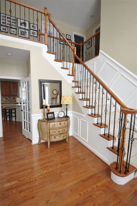 Best Foyer Paint Colors For Your Home - Paint Colors