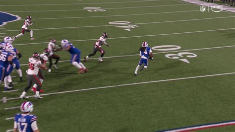 James Cook bounces outside for 18-yard run | Bills vs. Buccaneers