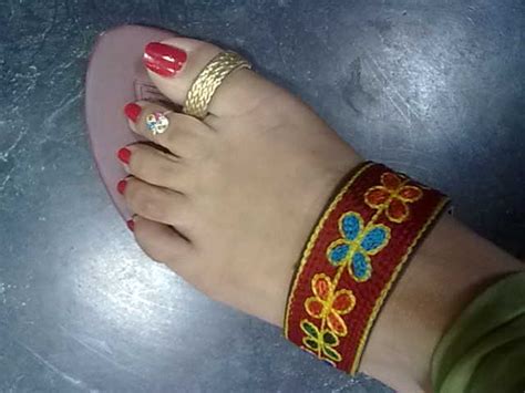 Latest Kolhapuri Chappal Designs For Girls 2013 ~ Wallpapers, Pictures ...