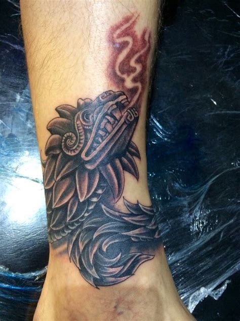 Image result for tatuaje de serpiente emplumada Mayan Tattoos, Aztec Tattoos, Mexican Art ...