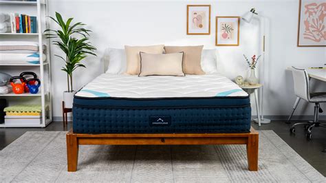 DreamCloud Premier Mattress Review: Expert Tested