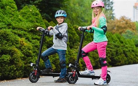 10 Best Hoverboard Helmets- The complete [ 2021 Guides ]