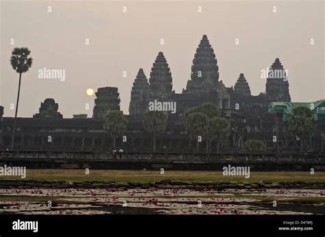 Sunrise at Angkor Wat Stock Photo - Alamy