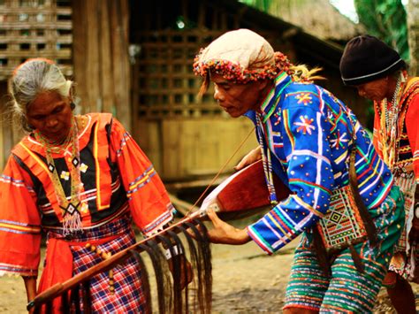 Pang-o-tub: The tattooing tradition of the Manobo | GMA News Online