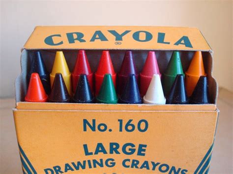 remember when the colors had names like "red" and "yellow".... Crayola Box, Crayola Crayons, 90s ...