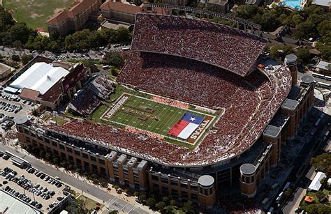 Longhorn Football | College football stadiums, Football stadiums, Stadium