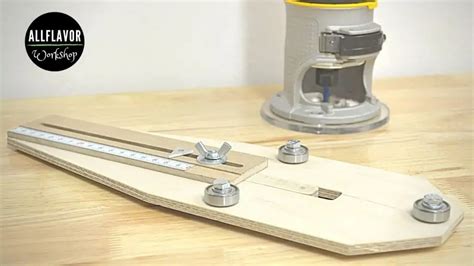 How to Make a Universal Router Circle Cutting Jig (With Pictures) | AllFlavor Workshop