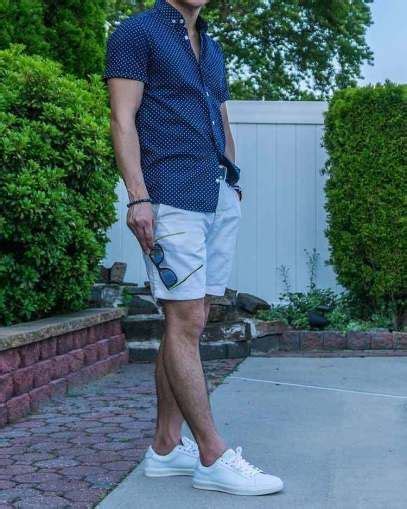 white-sneakers-with-shorts-outfit-2 | White sneakers men, White shorts outfit, Mens casual dress ...