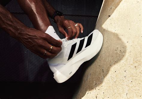 adidas Adizero Adios Pro Evo 1 – Lightest Race Shoe | Varvakeio-lykeioShops | adidas bamba white ...