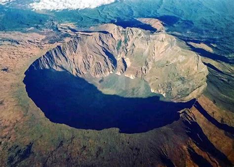 10 April: Dahsyatnya Letusan Gunung Tambora - Treat Indonesia