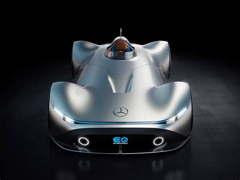 Mercedes' EQ Silver Arrow Mixes Tech With Old Timey Racing | WIRED