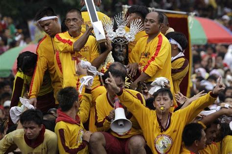 Thousands throng Black Nazarene procession - News - Philippines - Emirates24|7